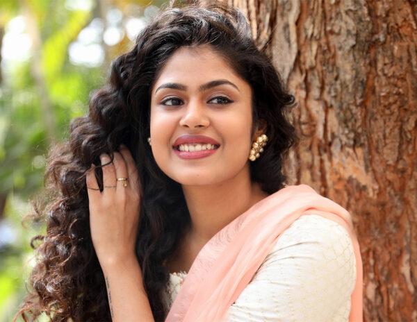 Tall Lady To Match The Charm of Mahesh Babu