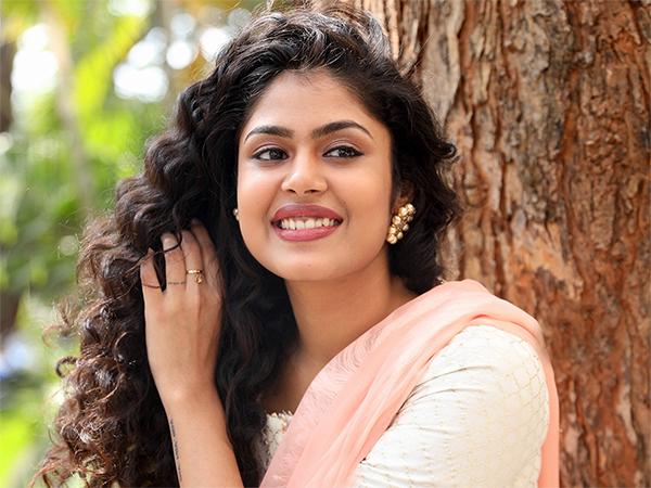 Tall Lady To Match The Charm of Mahesh Babu