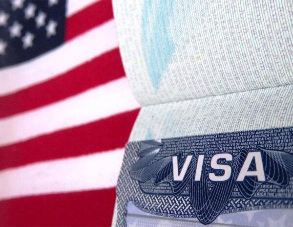 Indian Students Crush Chinese Regards to US Visas 