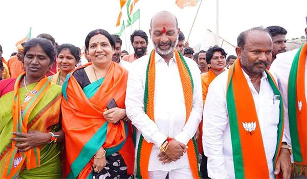 Jeevitha Rajasekhar Not To Repeat 'Jagan' Mistake In BJP