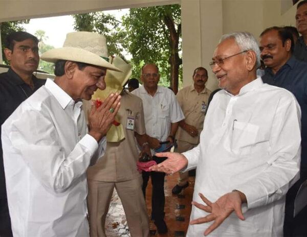 KCR-Nitish-Kumar