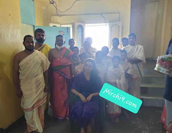 Exclusive Pics: Amidst Rumors, Sam Does Special Poojas