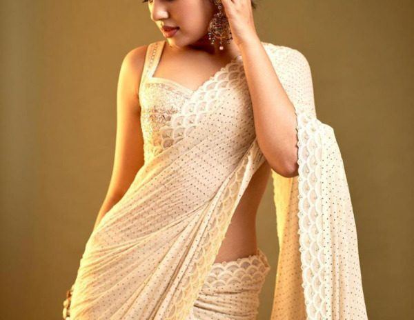 The-Killer-Curves-Of-Krithi-Shetty