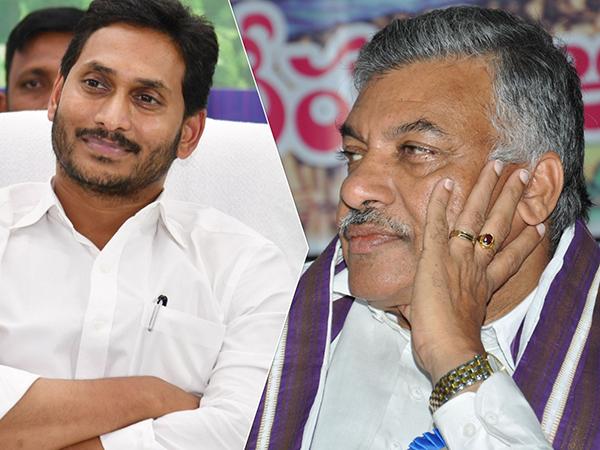 YS-Jagan-Yarlagadda-Lakshmi-Prasad-