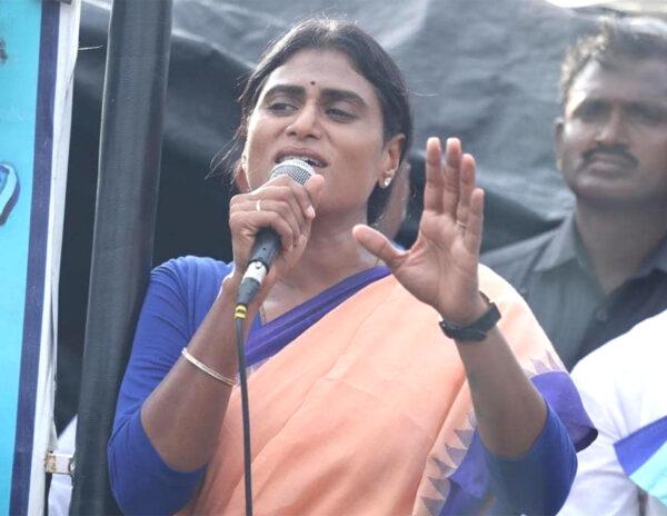YS Sharmila sensatinal comments on his father ysr death