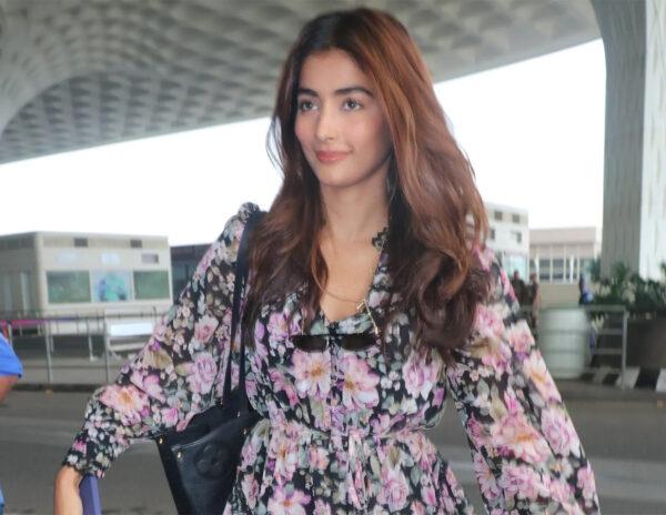 2022-Continues-To-Be-Bad-For-Pooja-Hegde!