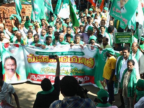 Amaravati-Maha-Padayatra-YSRCP-Attack