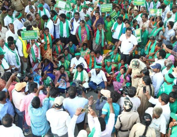 Amaravati-Maha-Padayatra-Police