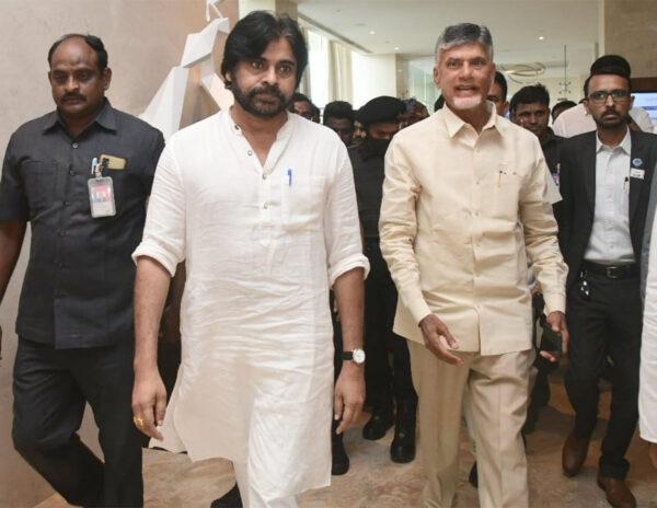 Chandrababu Naidu  Meets Pawan Kalyan At Novatel Vijayawada
