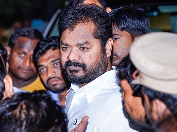 Minister-Dadisetty-Raja-Finds-An-Easy-Solution-For-Bad-Roads-In-Andhra-Pradesh