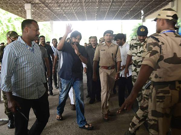 JanaSena-Pawan-Kalyan-Vizag