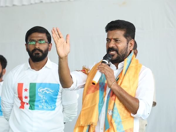 పాపం రేవంత్‌ రెడ్డి... అందరూ కలిసి మరోసారి వేసేస్తున్నారా?