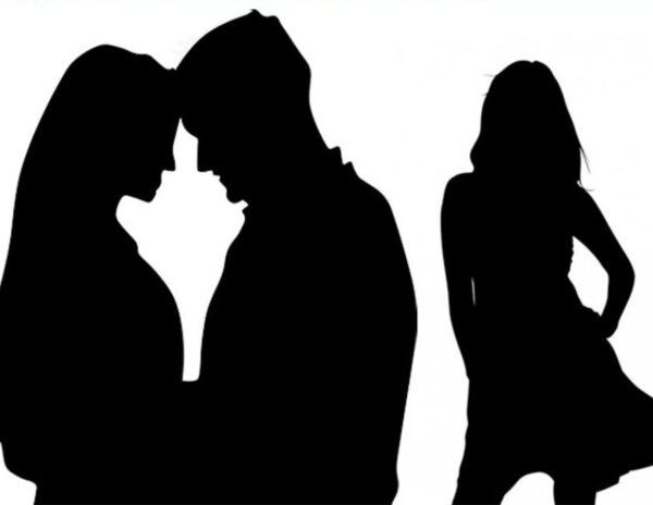 Fadeout Heroine's Fresh Affair With Young Hero!