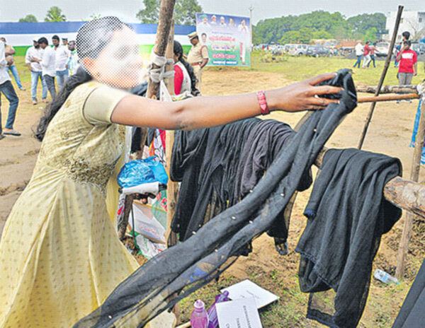 Jagans-Meeting-Girls-Made-To-Remove-Dupattas