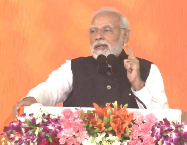 Modi Avoids Mentioning Jagan's Name!