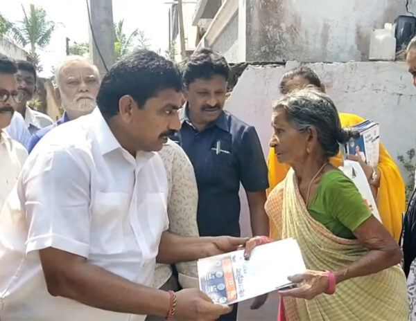 Pithapuram-YSRCP-MLA-Pendem-Dorababu--Gadapa-Gadapaku-Mana-prabhutvam-