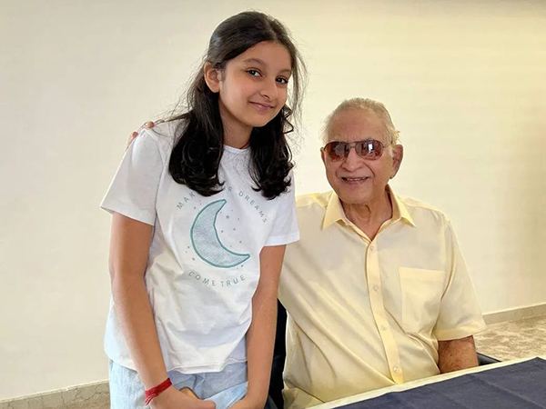 Sitara-Ghattamaneni-superstar-krishna