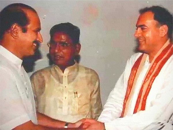 Super-Star-Krishna-Rajiv-Gandhi