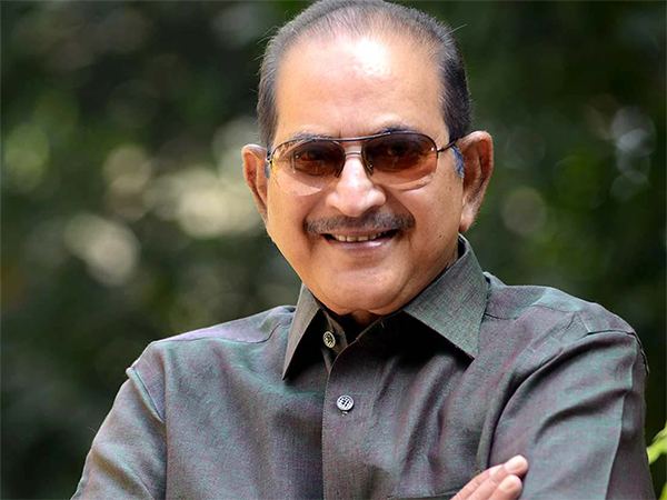 Superstar-Krishna-passes-way