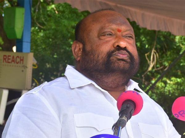 TRS-Minister-Gangula-Kamalakar