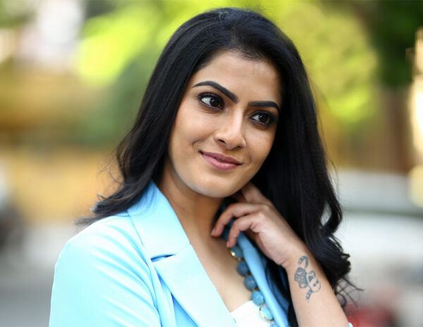 Varalaxmi Only for Oora Mass!