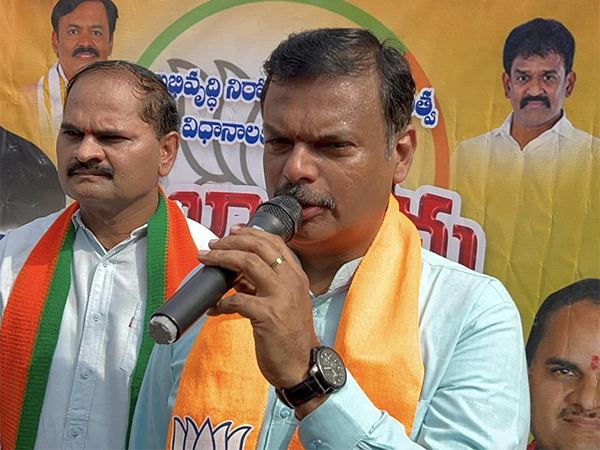 BJP MLC MAdhav Comments on YSRCP
