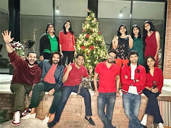 Adivi-Sesh-Supriya-Dating