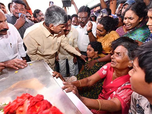 Chandrababu-TDP-To-Help-Kandukur-Victim-Families-With-Rupees-23-Lakh