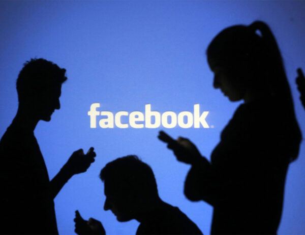 Face-Book-Friend-Request-Hyderabad-Woman