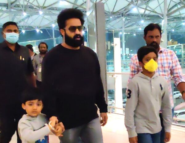 NTR Turns Agnyaathavaasi In U.S.