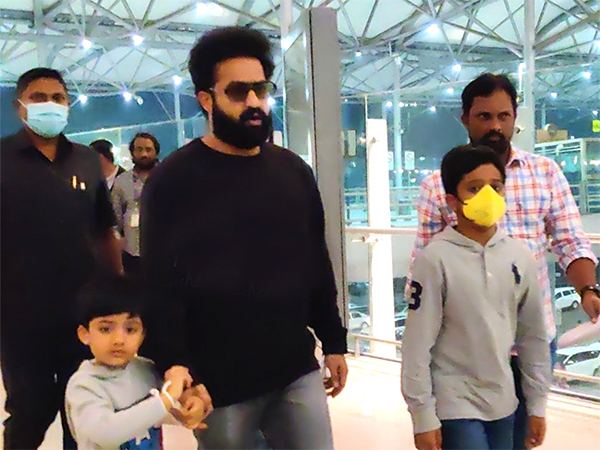 NTR Turns Agnyaathavaasi In U.S.