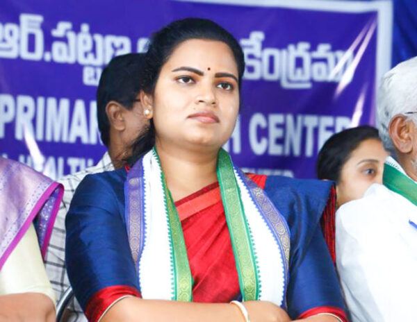 Minister-Rajini-Vidadala
