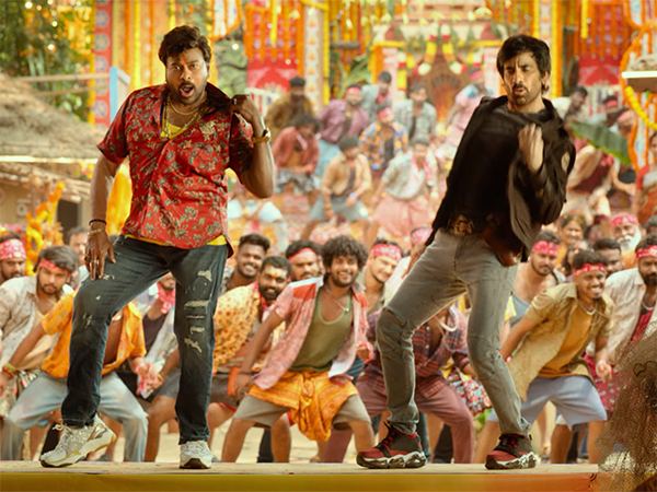 Poonakaalu Loading Song