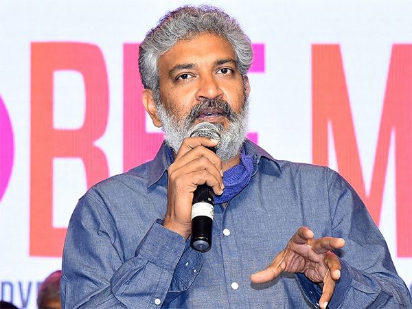 Rajamouli Ranks Regional Industries!