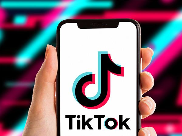 Tiktok Girl Dupes 31 Lakhs From Young Boys In Hyd