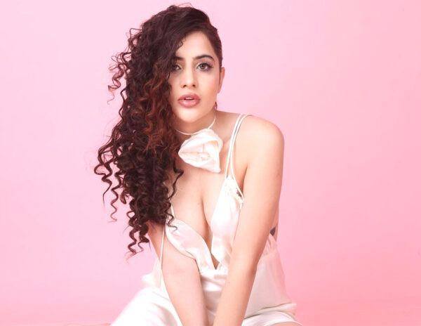 Uorfi Javed Vulgar Dressing