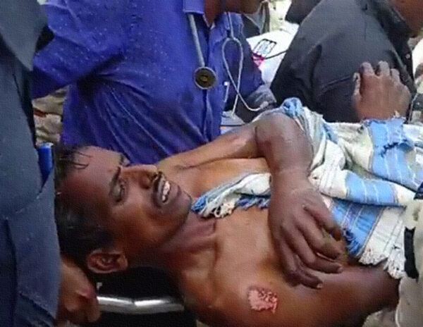 Viral-Video-Telangana-Man-Stuck-In-Rocks-For-42-Hours