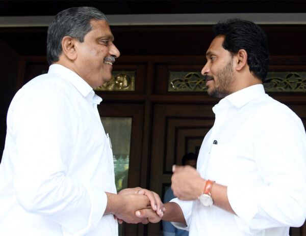YS-Jagan-Sajjala-Ramakrishna-Reddy