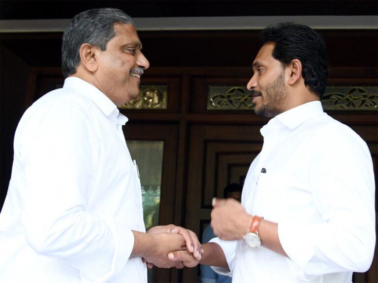 YS-Jagan-Sajjala-Ramakrishna-Reddy