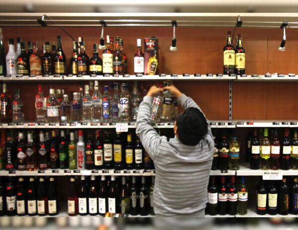 285.3 Crore Liquor Sales AP