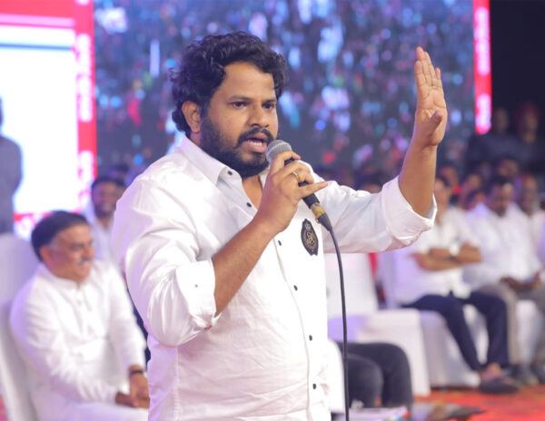 Comedian Hyper Adhi 