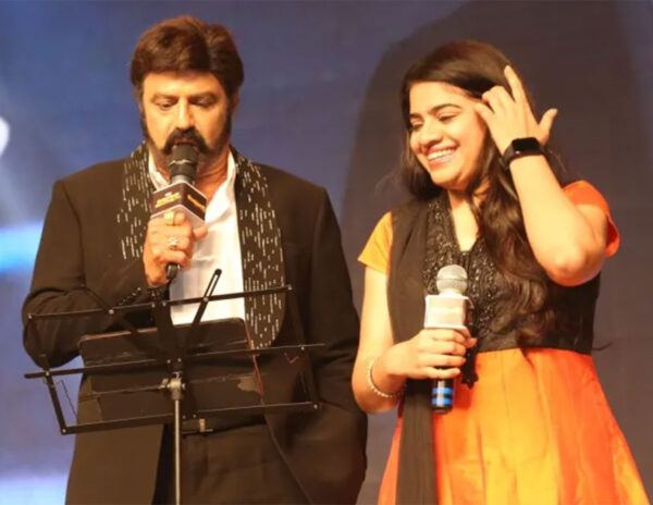 Balakrishna_Singing_Veera_Simha_Reddy_Vijayotsavam