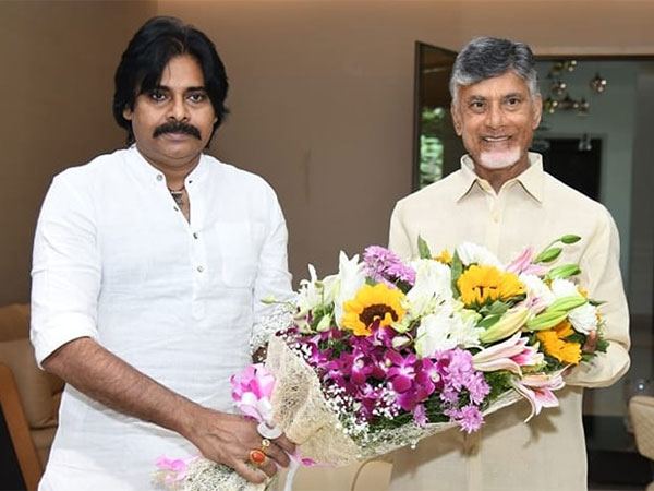 Pawan_Kalyan_Chandrababu_Naidu_East_Godavari