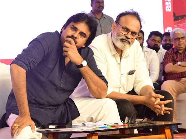 Reason Why Pawan Kalyan Did Not Buy Lands In Madhapur!