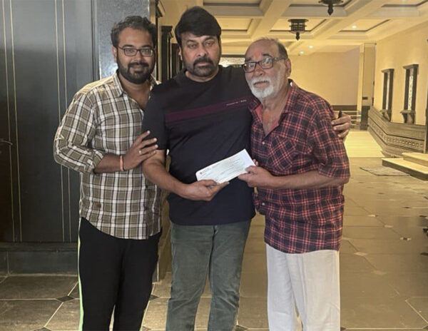 Chiranjeevi_Cameraman_Devraj