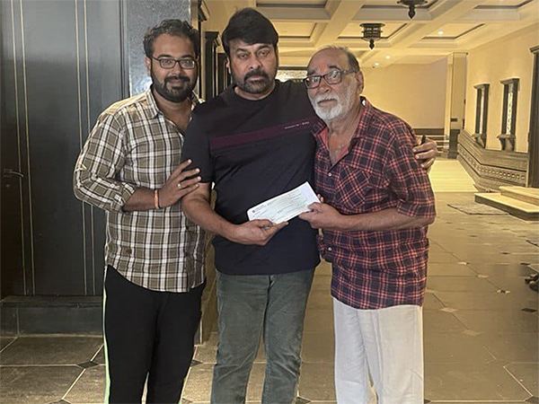 Chiranjeevi_Cameraman_Devraj