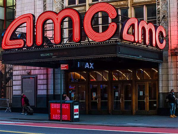 Netizens Thrash No. 1 U.S. Theater Chain