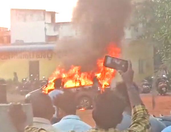 Vallabhaneni Vamsi Gang Attacks TDP Office