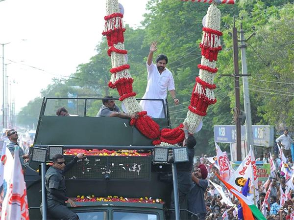 JanaSena_Pawan_Kalyan_Varahi_Vijayawada_Machilipatnam