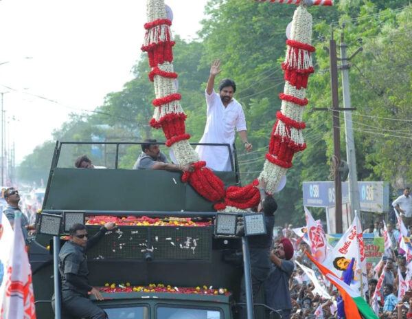 Pawan_Kalyan_Varahi_Vijayawada_Machilipatnam